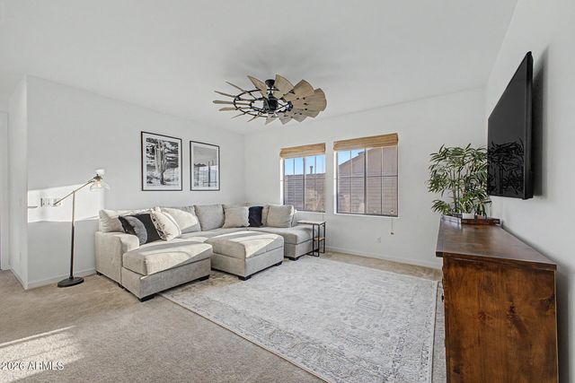 819 E DEER CREEK Road, Phoenix, AZ 85048