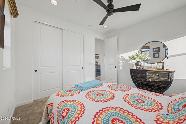 819 E DEER CREEK Road, Phoenix, AZ 85048