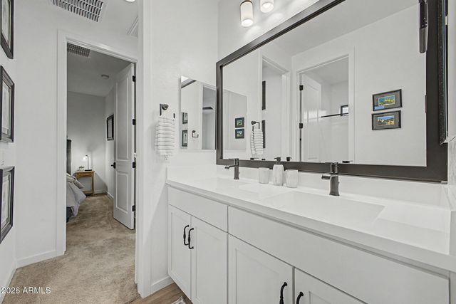 819 E DEER CREEK Road, Phoenix, AZ 85048