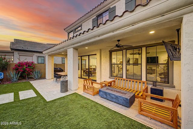 819 E DEER CREEK Road, Phoenix, AZ 85048