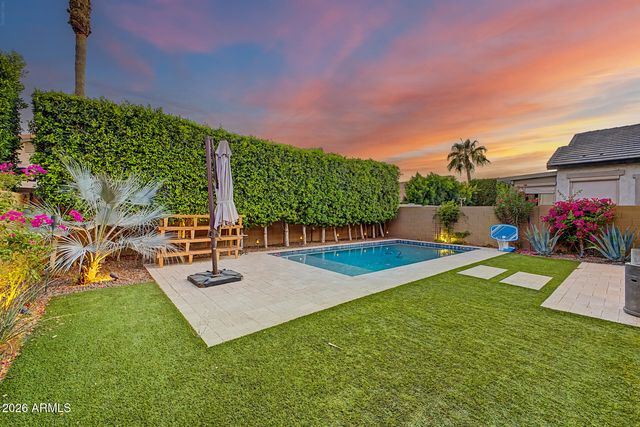819 E DEER CREEK Road, Phoenix, AZ 85048