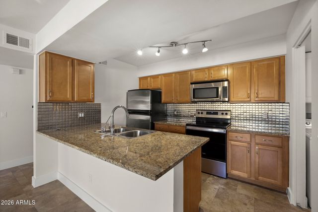 200 E SOUTHERN Avenue 123, Tempe, AZ 85282