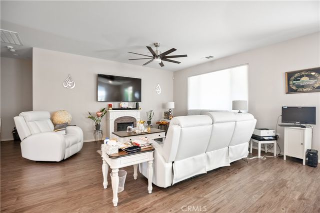 2219 2219 Albatross Way, San Jacinto, CA 92582