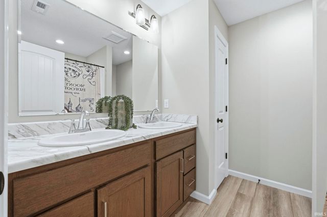 1455 Herdsman Boulevard, Huntertown, IN 46748