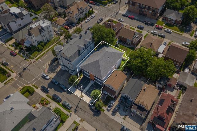 148 Oakwood Avenue A, Cliffside Park, NJ 07010