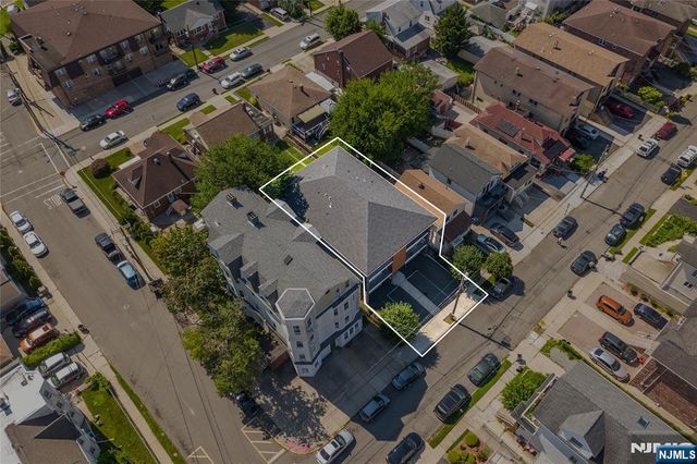 148 Oakwood Avenue A, Cliffside Park, NJ 07010
