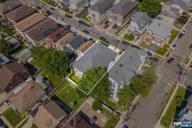 148 Oakwood Avenue A, Cliffside Park, NJ 07010