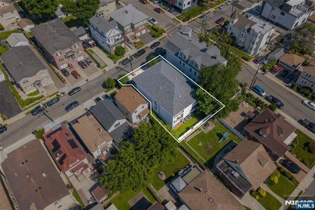 148 Oakwood Avenue A, Cliffside Park, NJ 07010