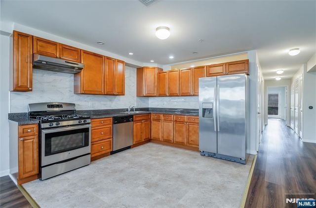 148 Oakwood Avenue A, Cliffside Park, NJ 07010