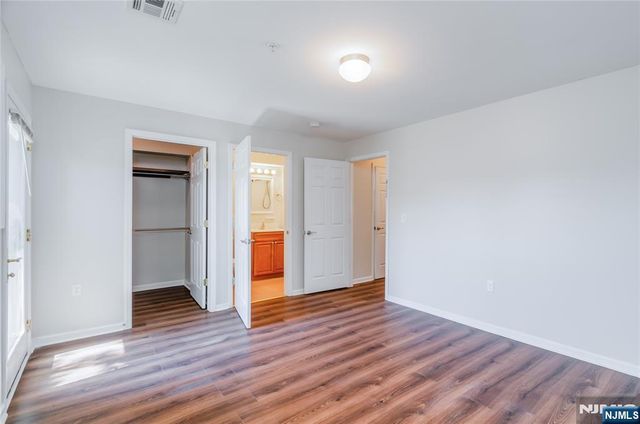148 Oakwood Avenue A, Cliffside Park, NJ 07010