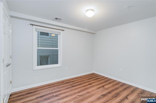 148 Oakwood Avenue A, Cliffside Park, NJ 07010