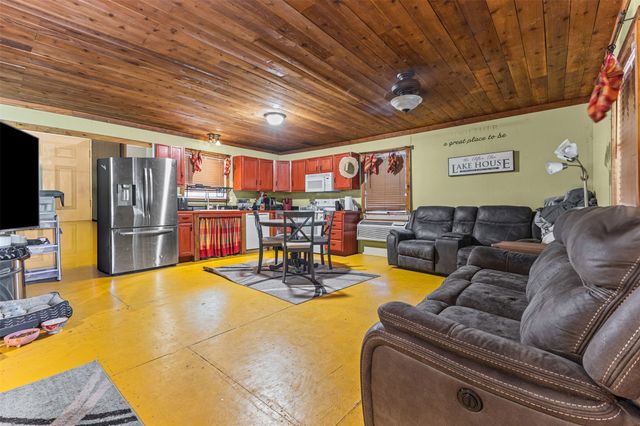 1109 SE County Road 3300, Kerens, TX 75144