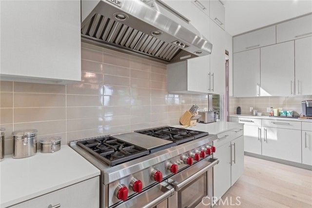 15641 Meadowgate, Los Angeles, CA 91436