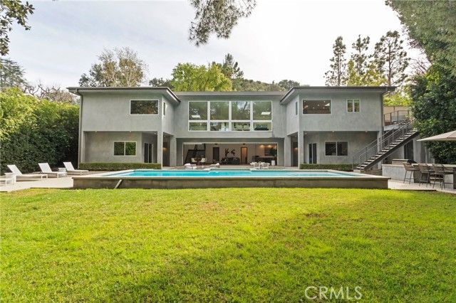 15641 Meadowgate, Los Angeles, CA 91436