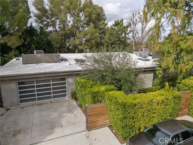 15641 Meadowgate, Los Angeles, CA 91436