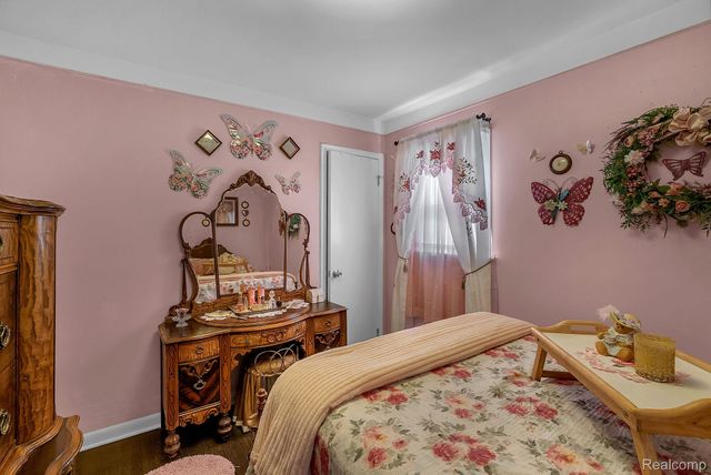 1582 Chandler Avenue, Lincoln Park, MI 48146