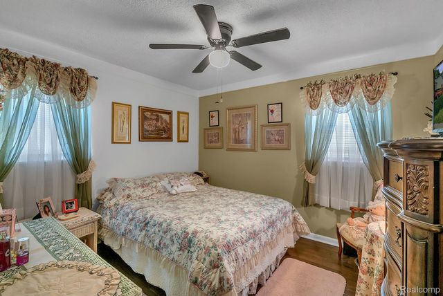 1582 Chandler Avenue, Lincoln Park, MI 48146