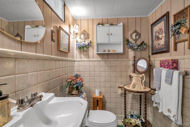 1582 Chandler Avenue, Lincoln Park, MI 48146