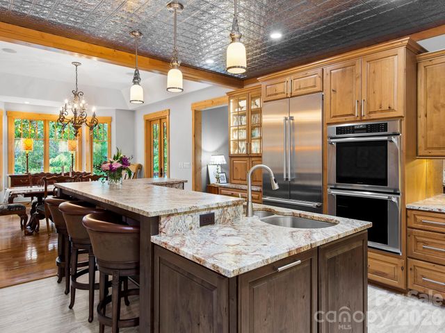 600 White Water Way, Marshall, NC 28753