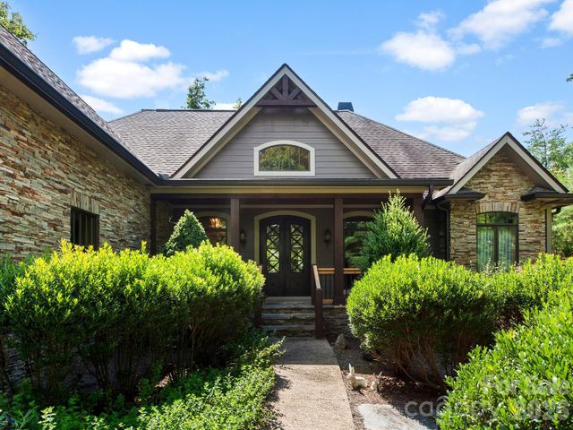 600 White Water Way, Marshall, NC 28753