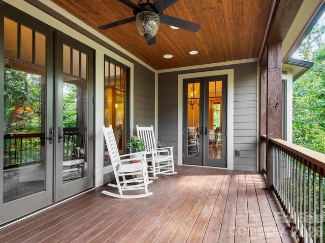 600 White Water Way, Marshall, NC 28753