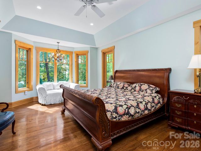 600 White Water Way, Marshall, NC 28753