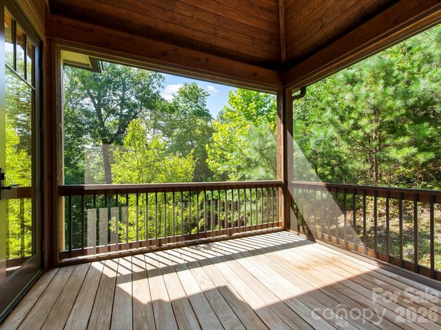 600 White Water Way, Marshall, NC 28753