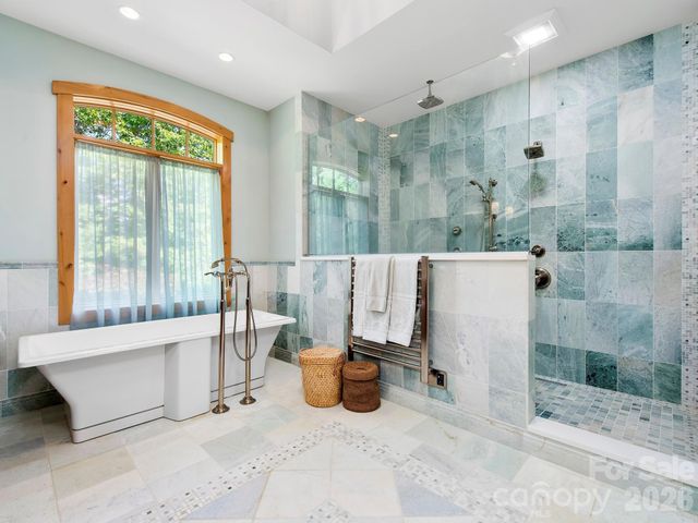 600 White Water Way, Marshall, NC 28753