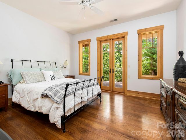 600 White Water Way, Marshall, NC 28753