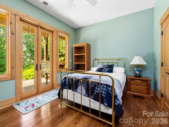 600 White Water Way, Marshall, NC 28753