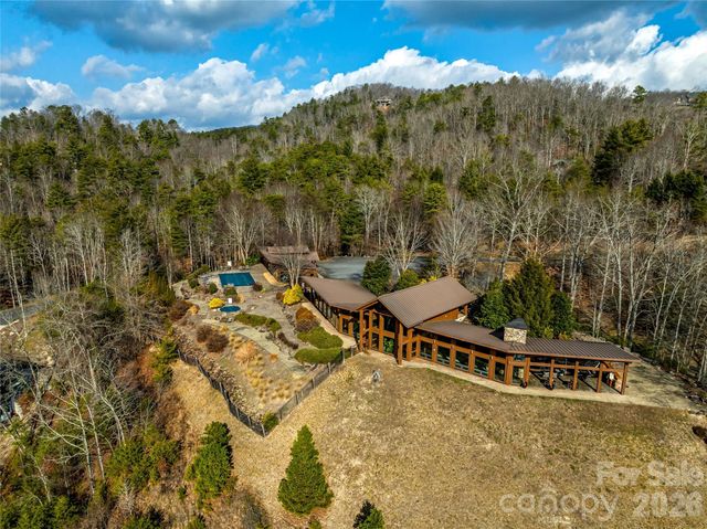 600 White Water Way, Marshall, NC 28753