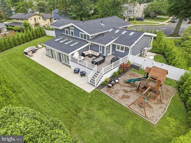 14 HEDGEROW CT, Haddon Township, NJ 08107