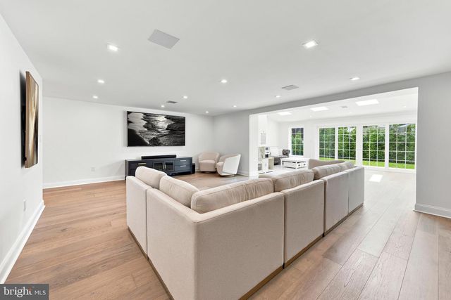 14 HEDGEROW CT, Haddon Township, NJ 08107
