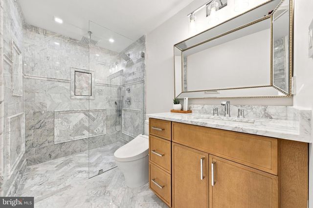 14 HEDGEROW CT, Haddon Township, NJ 08107