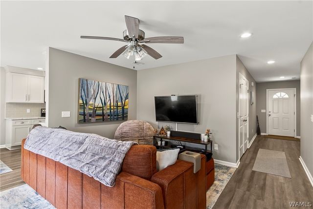 16010 Lake Hills, Northport, AL 35475