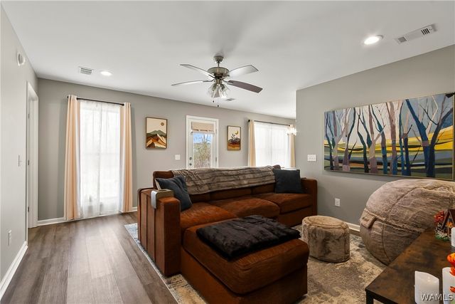 16010 Lake Hills, Northport, AL 35475