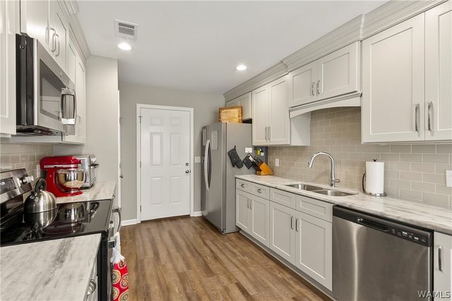 16010 Lake Hills, Northport, AL 35475