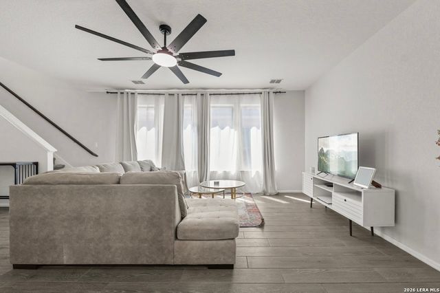9329 TRESTLE CRK, San Antonio, TX 78254