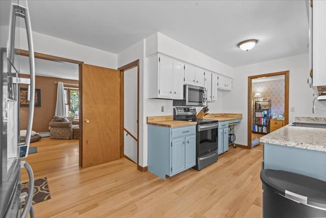 147 Browns Trace, Jericho, VT 05465