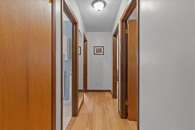 147 Browns Trace, Jericho, VT 05465