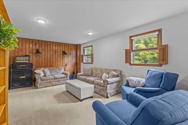 147 Browns Trace, Jericho, VT 05465