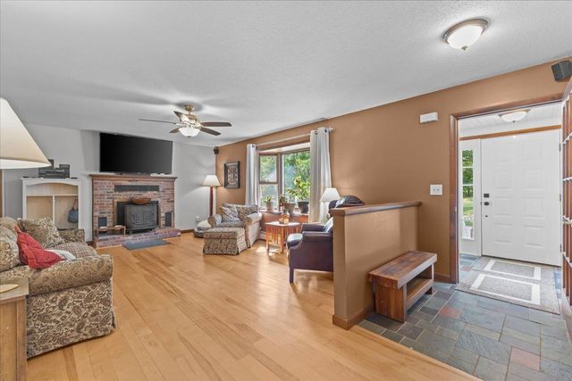 147 Browns Trace, Jericho, VT 05465