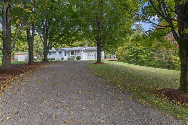 147 Browns Trace, Jericho, VT 05465