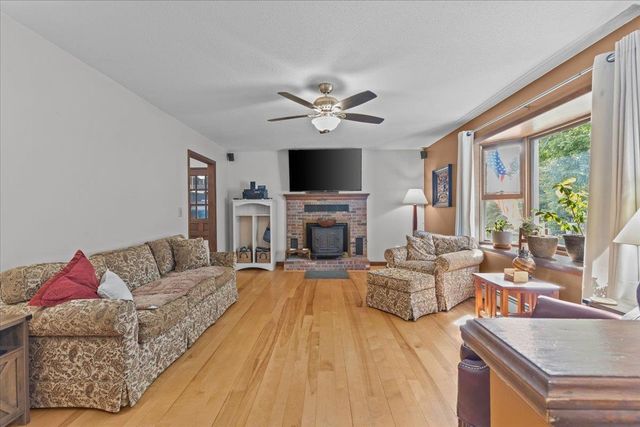 147 Browns Trace, Jericho, VT 05465