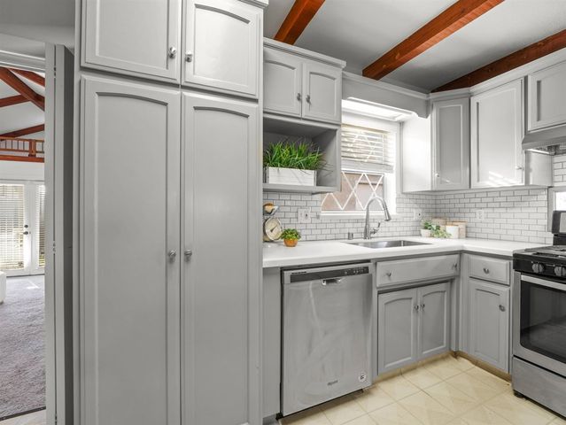 262 262 W Lowell Ave, Tracy, CA 95376