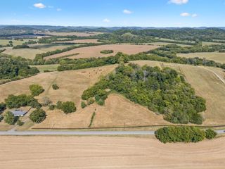 1924 Thompson Station Rd, W, Thompsons Station, TN 37179