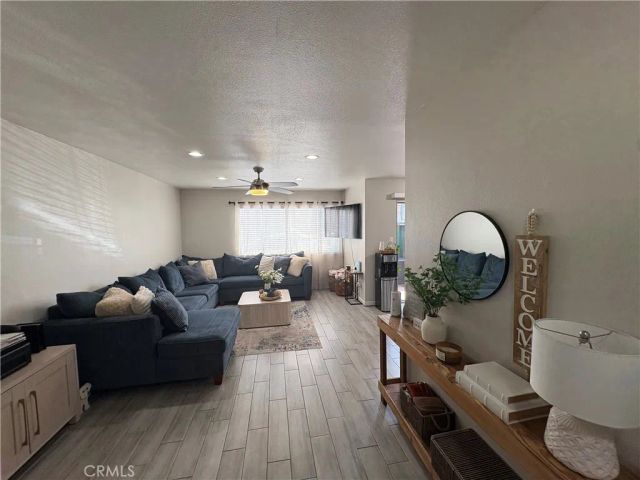 2255 Cahuilla 49, Colton, CA 92324