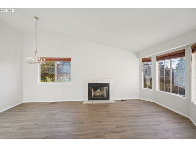 4390 Sw 196TH Ave, Beaverton, OR 97078