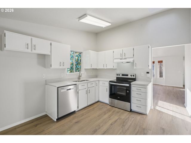 4390 Sw 196TH Ave, Beaverton, OR 97078