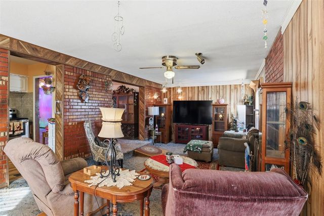 616 Kingston Drive, Yukon, OK 73099